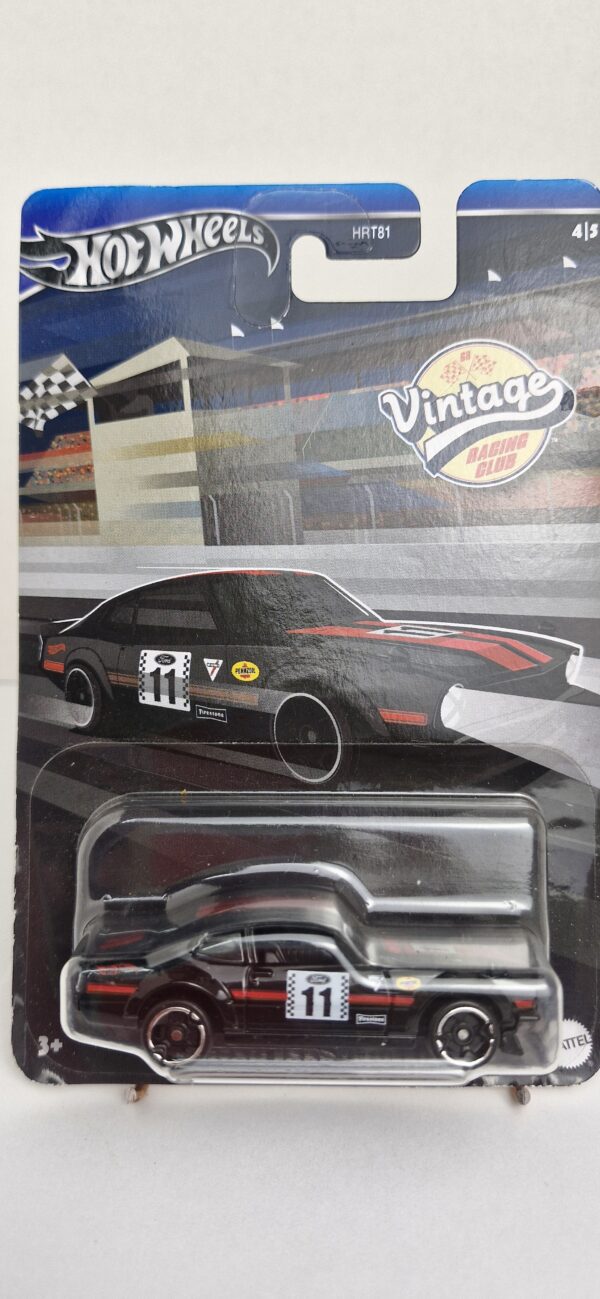 Hot Wheels Custom Ford Maverick Lacrado 1:64, da série Vintage Racing Club 2024. Miniatura Hot Wheels 1:64 na cor Preto, lacrada e perfeita para colecionadores que buscam exclusividade. Ideal para completar sua vitrine ou coleção com estilo.
