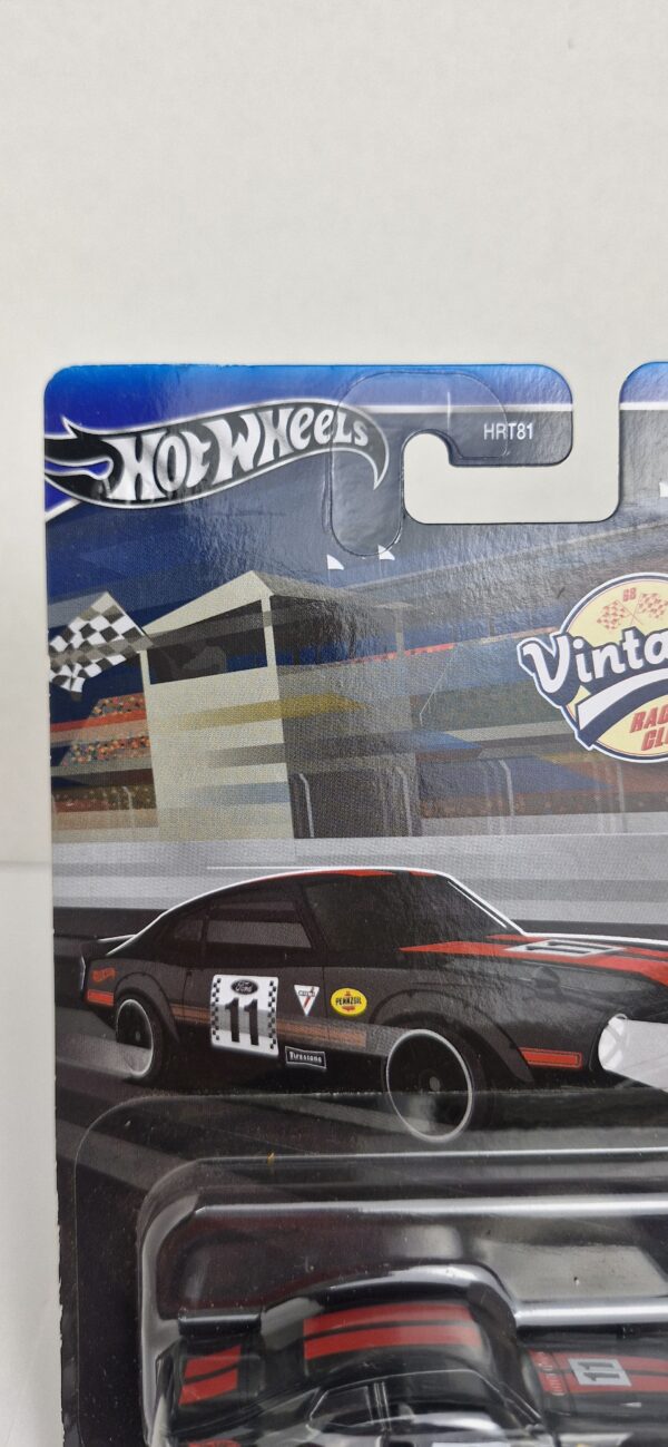 Hot Wheels Custom Ford Maverick Lacrado 1:64, da série Vintage Racing Club 2024. Miniatura Hot Wheels 1:64 na cor Preto, lacrada e perfeita para colecionadores que buscam exclusividade. Ideal para completar sua vitrine ou coleção com estilo.