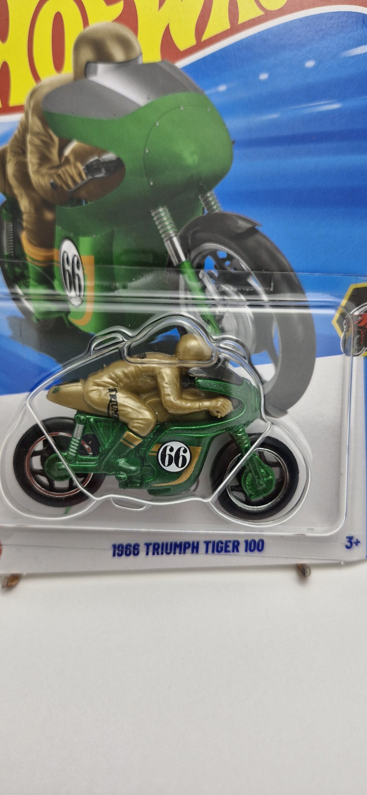 #triumph #colecionavel #garagem64 #honda #hotwheels #lacrado #miniaturas #thenandnow