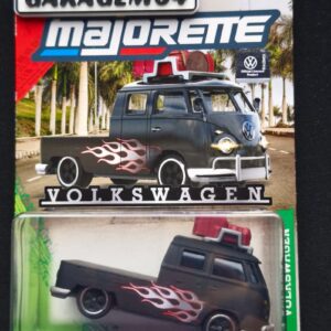 Miniatura Majorette da clássica Kombi T1 com acabamento realista e excelente apelo